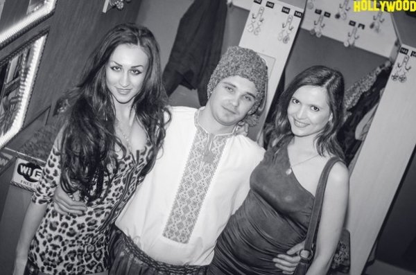 «Козацька» вечірка в луцькому клубі. ФОТО