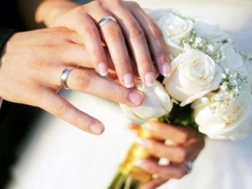 У Нововолинську минулоріч понад 100 пар скористались послугою «Шлюб за добу»
