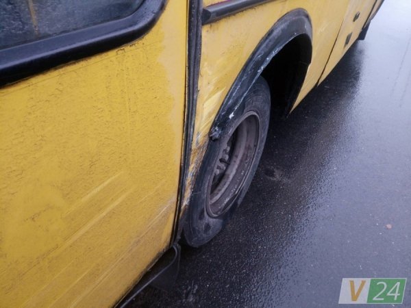 У Луцьку Мercedes зіткнувся з маршруткою