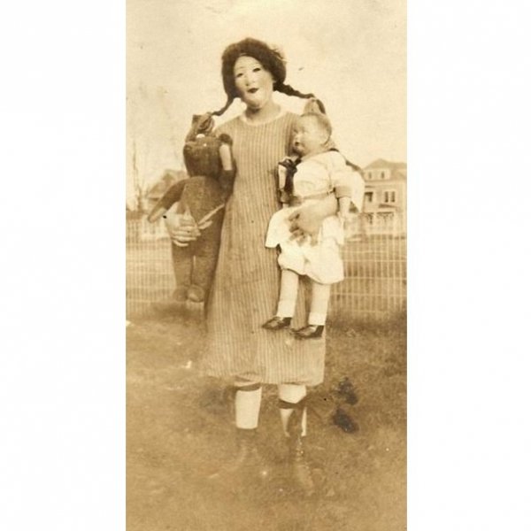 Ретро-вбрання до Хелловіну: і смішно, і страшно. ФОТО