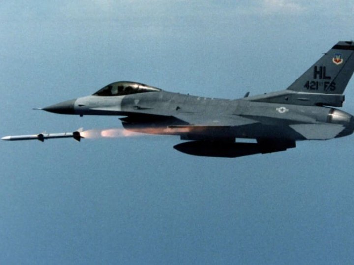 В Україні майже вичерпалися запаси ракет для F-16, якими збивають реактивні «Герані», - ЗМІ