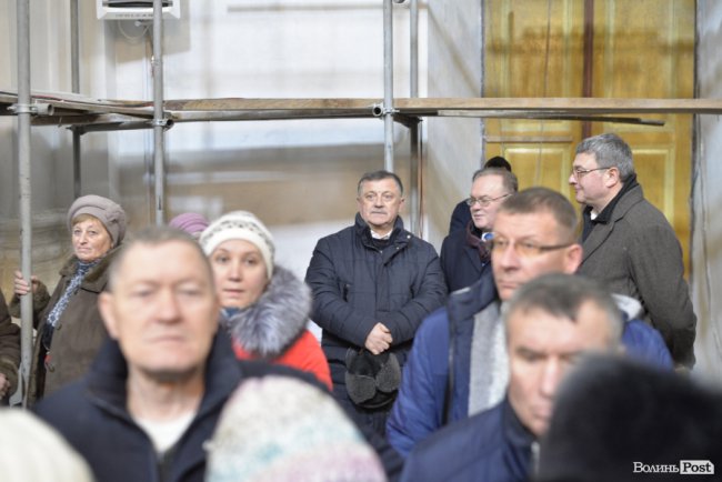 Томос, селфі та колядки: Петро Порошенко на Волині. ФОТОРЕПОРТАЖ