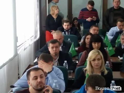 Позачергова сесія Луцької міськради. ЯК ЦЕ БУЛО