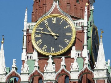 Росіяни хочуть перевести тимчасово окуповані території на московський час