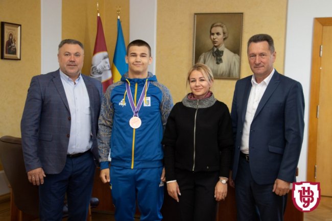 Боровся і з важчими на 50 кілограм: лучанин – бронзовий призер чемпіонату світу із сумо. ФОТО