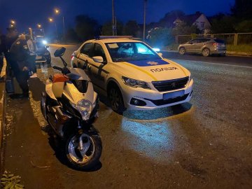 П'яний скутерист на Волині намагався відкупитися від поліції 1000 гривень