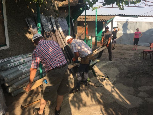 Волиняни почали відновлювальні роботи у селі Благодатівка на Херсонщині. ФОТО