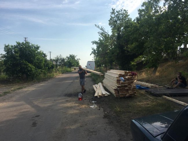 Волиняни почали відновлювальні роботи у селі Благодатівка на Херсонщині. ФОТО