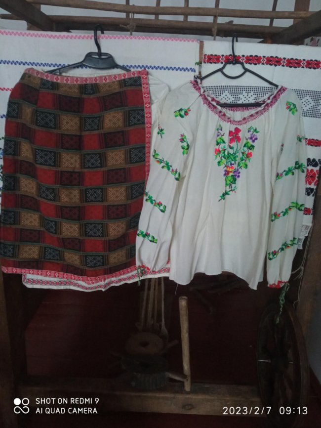 Волинянка зібрала колекцію прадавніх вишиванок. ФОТО