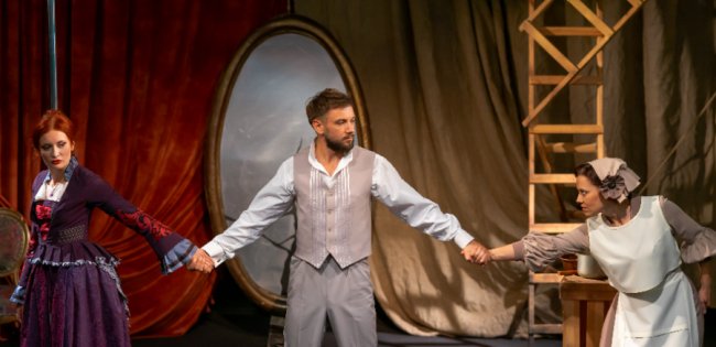 Навіть одна сім'я може стати уособленням всієї країни: огляд вистав у Луцьку 5 – 10 листопада