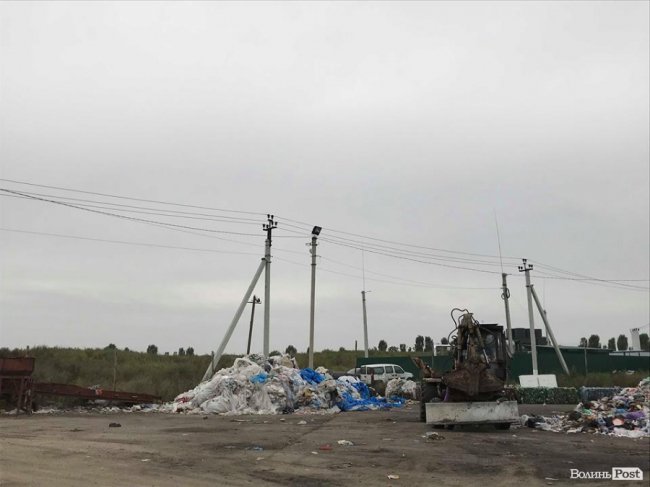 У Брищі провели експеримент зі «з’їдання» сміття . ФОТО