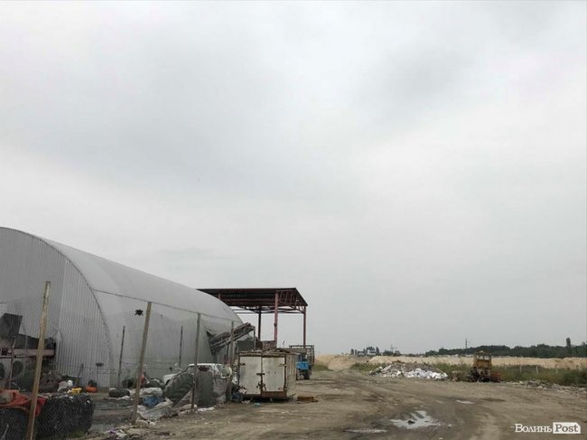 У Брищі провели експеримент зі «з’їдання» сміття . ФОТО