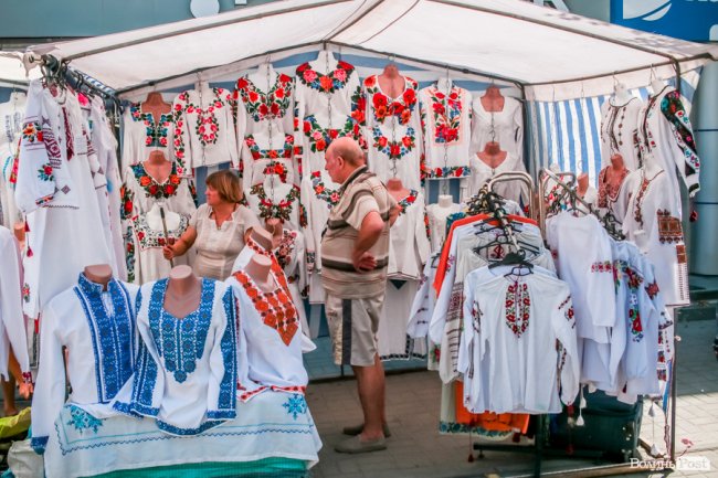 Народні розваги і море людей: в центрі Луцька «гуляє» етнофестиваль. ФОТО 