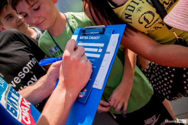 У центрі Луцька – «Битва смаку» від Pepsi. ФОТО