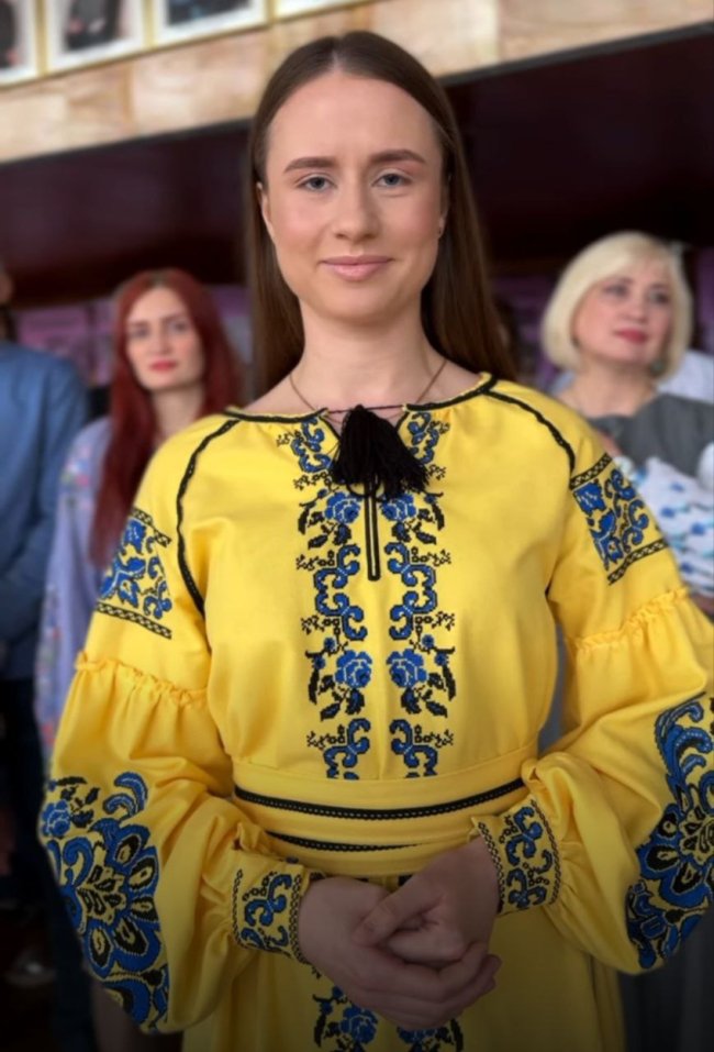 «Це наш прапор, тільки на полотні»: луцькі театрали зняли щемливе відео до Дня вишиванки