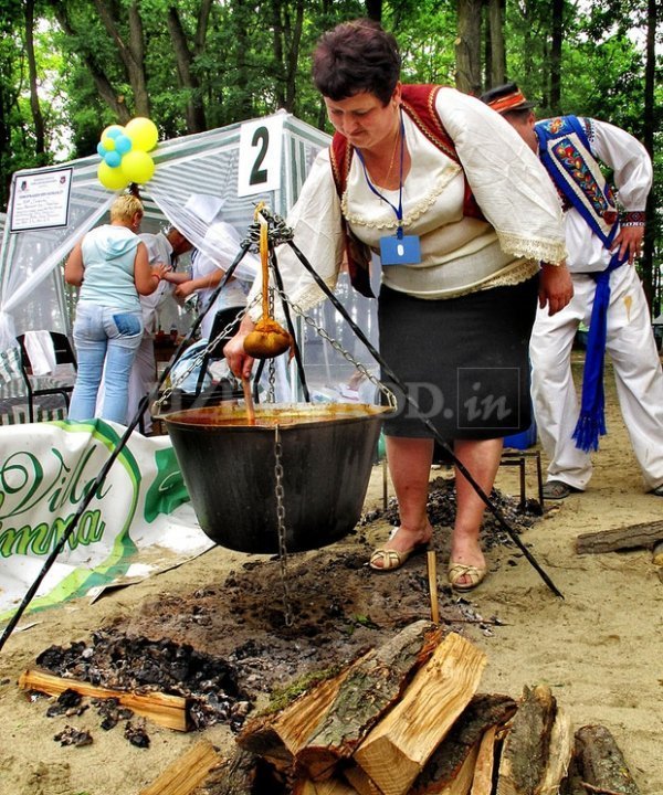 Волинян запрошують оздоровитися та скуштувати бограч*