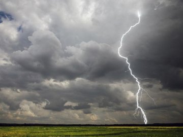Сьогодні в Україні  оголосили штормове попередження