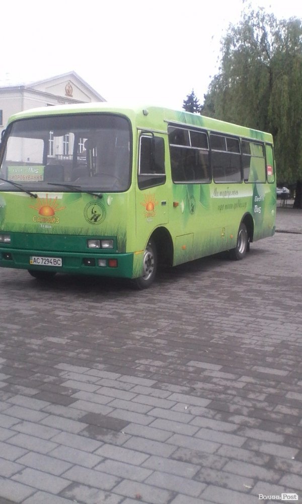 У Луцьку презентували експерементальний  електроавтобус. ФОТО