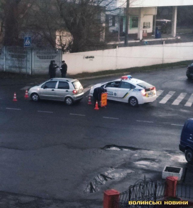 У Луцьку на перехресті вулиць – аварія. ФОТО