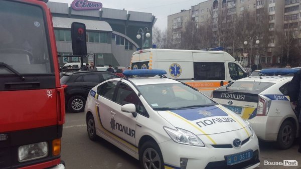 В Луцькому відділенні банку невідомий погрожував усіх підірвати. ФОТО. ВІДЕО