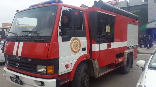 В Луцькому відділенні банку невідомий погрожував усіх підірвати. ФОТО. ВІДЕО