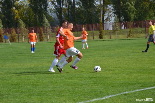 «Атошний» футбол: волиняни перемогли львівських нацгвардійців