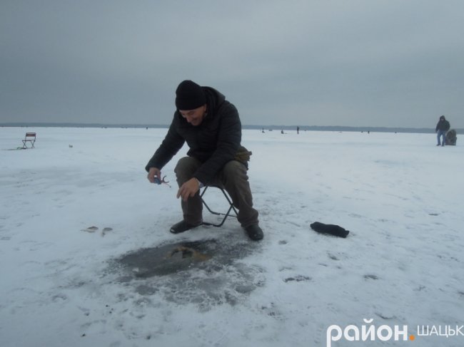 На Шацьких озерах триває риболовний сезон. ФОТО
