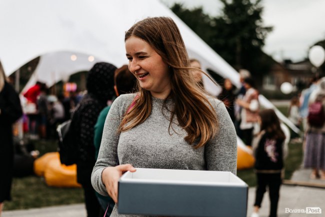 Розкриття таємниці, подарунки та KADNAY «на десерт»: як на «Супернові» веселилися «добрі сусіди». ФОТОРЕПОРТАЖ*