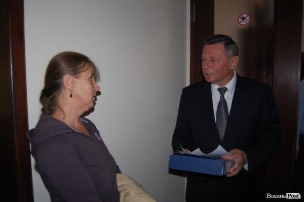 Луцьку міську раду пікетують підприємці. ФОТО