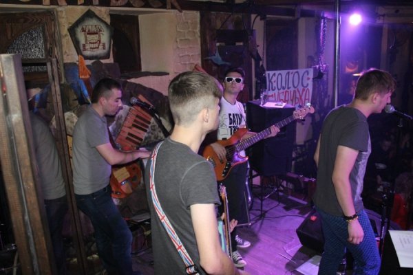 Луцький «ФІОЛЕТ» завершив всеукраїнський тур концертом у Луцьку. ФОТО