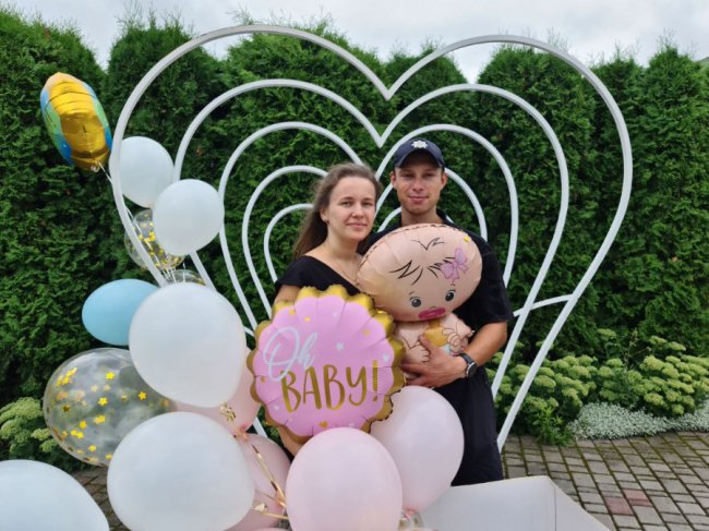 Поліцейський з Волині дізнався стать майбутньої дитини на блокпості. ФОТО