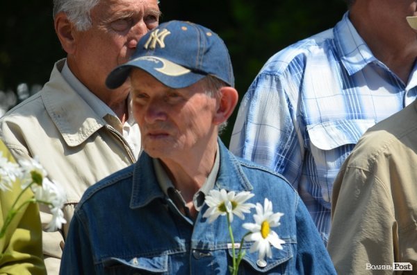 У Луцьку вшанували пам'ять жертв війни. ФОТО