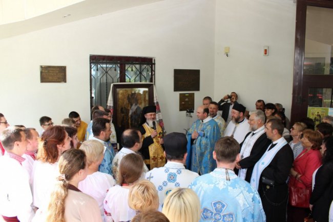 У Луцьку молилися біля чудотворної ікони. ФОТО