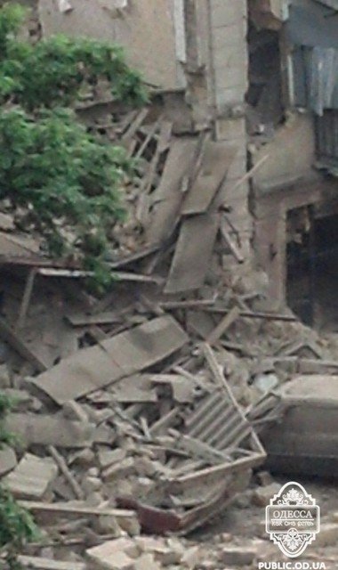 В Одесі обвалився будинок. ФОТО. ВІДЕО