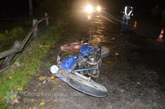 На Волині зіткнулись два мотоцикли: одна людина загинула, двоє в лікарні