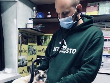 Ветеринар з Волині розповів, як створив свою клініку і від яких хвороб найчастіше лікує тварини
