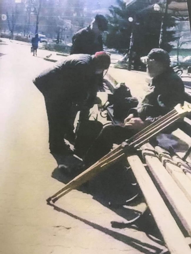 У Луцьку суд оштрафував жінку, яка посеред вулиці торгувала сурогатом