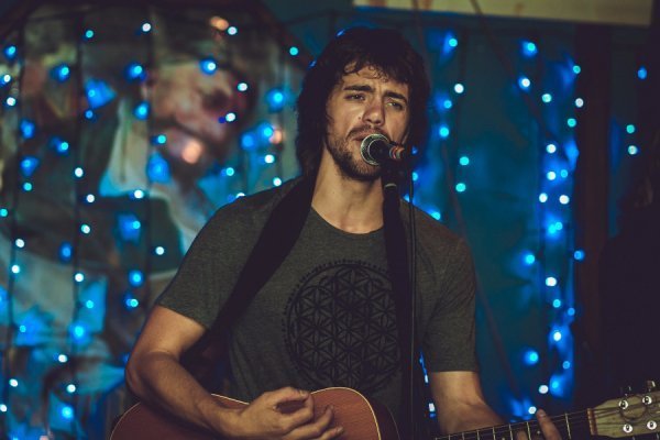 Лучан запрошують на концерт гурту «MORJ»