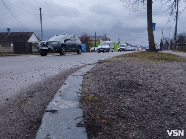 Волиняни навколішки зустріли тіло Героя, вбитого дроном-камікадзе