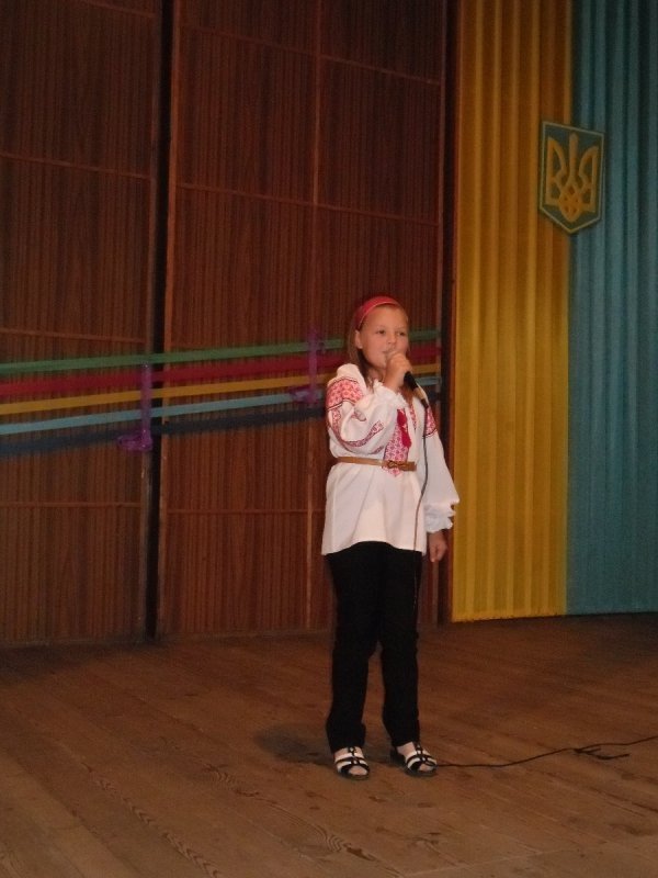 У Ковельській колонії співали маленькі діти. ФОТО