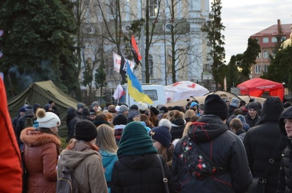 Студентський мітинг у Луцьку. ФОТО. ВІДЕО