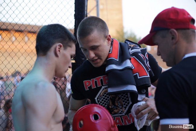 Турнір зі змішаних єдиноборств у Луцькому замку: як це було