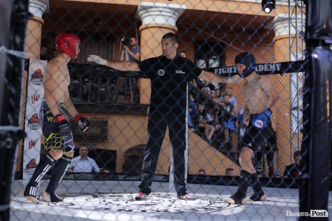 Турнір зі змішаних єдиноборств у Луцькому замку: як це було