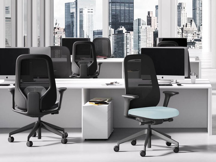 Офісні стільці для дому і офісу: на що звертати увагу при покупці