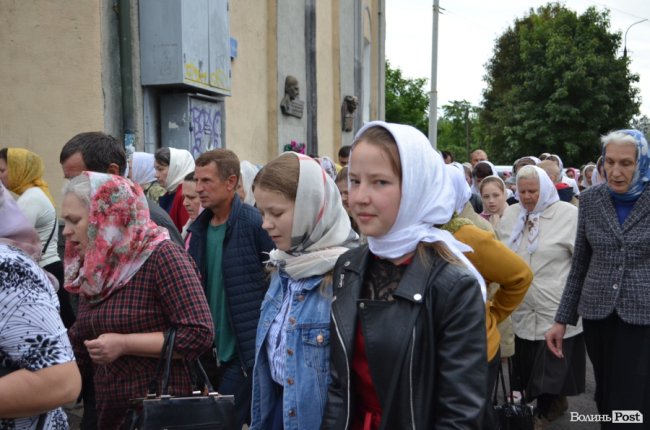 У Луцьку хресною ходою пройшли прихильники церкви Московського патріархату. ФОТО