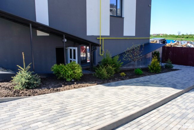 Здача нового будинку і озеленення території: затишне і сучасне житло у ЖК «Західний Олімп» під Луцьком*