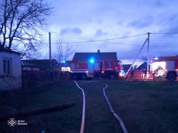 На Волині через замикання холодильника загорівся будинок