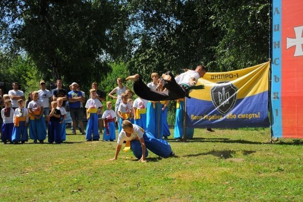 Спортивний Луцьк: бойовий гопак
