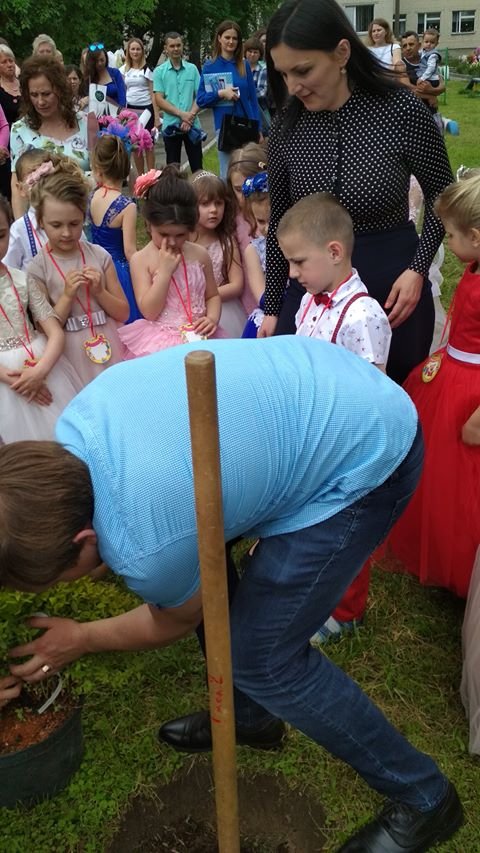 Ніяких повітряних кульок: у луцькому дитсадку влаштували еко-випускний. ФОТО