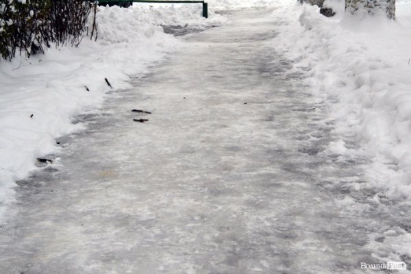 Фото снігового ранку в Луцьку